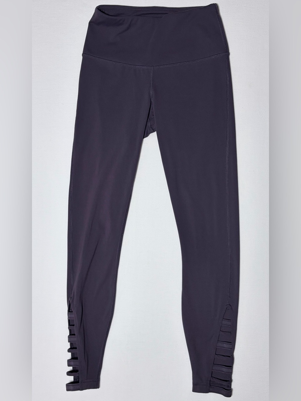 Yogalicious Plum Purple Leggings Women's XS Lattice Cutout Detail Excellent